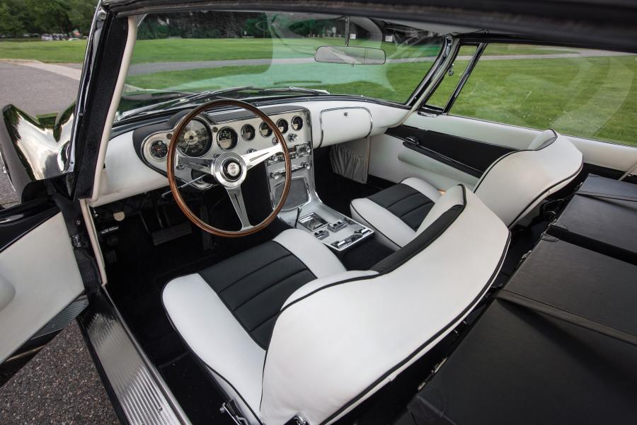 Интерьер Dual-Ghia L6.4 Coupe 1962 года  (фото 63 из 63)